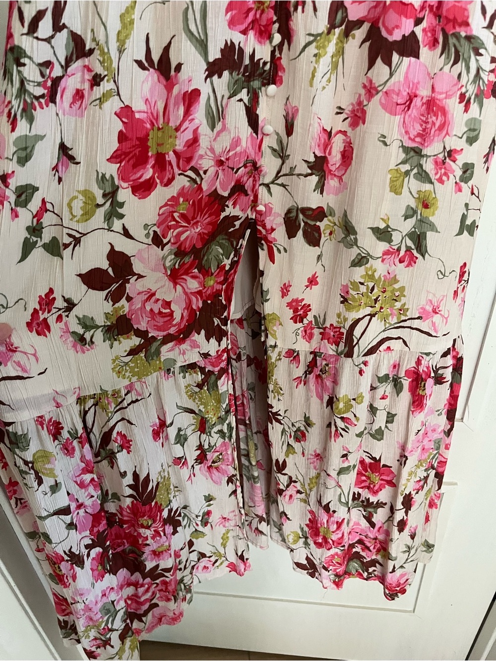Abercrombie & Fitch Floral Maxi Dress in Pink and Cream - Picture 3 of 4
